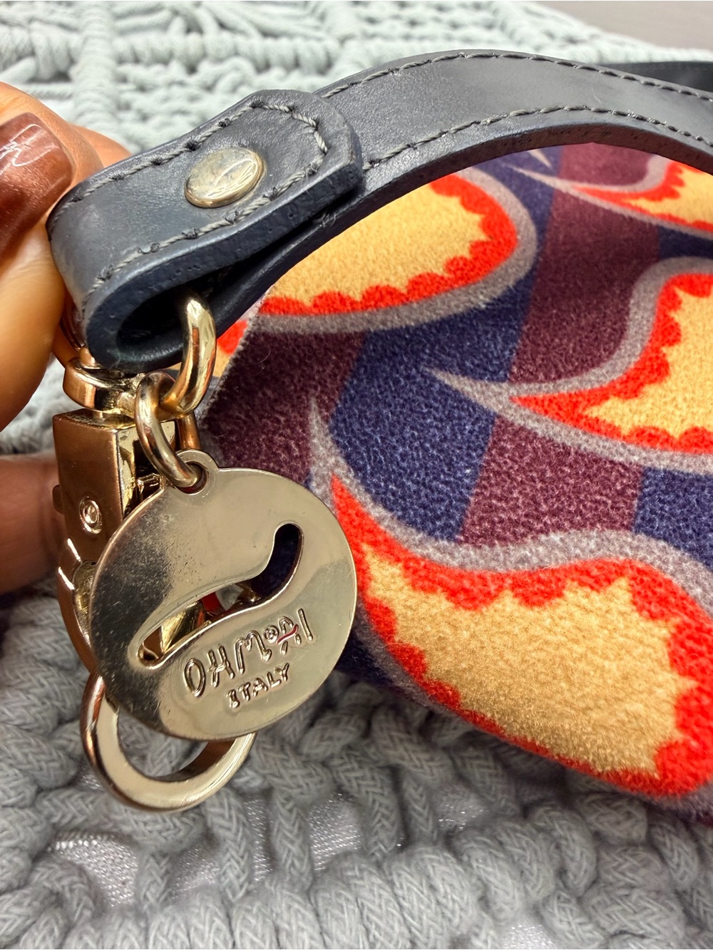 Reversible Women’s Red Patterned Crossbody Bag - Picture 9 of 9